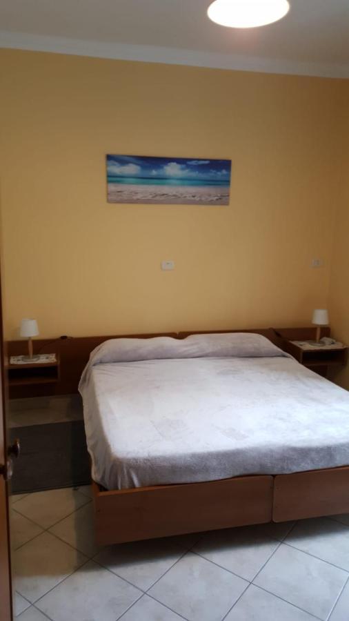 Appartement Torres Rojas à Ivrée Extérieur photo