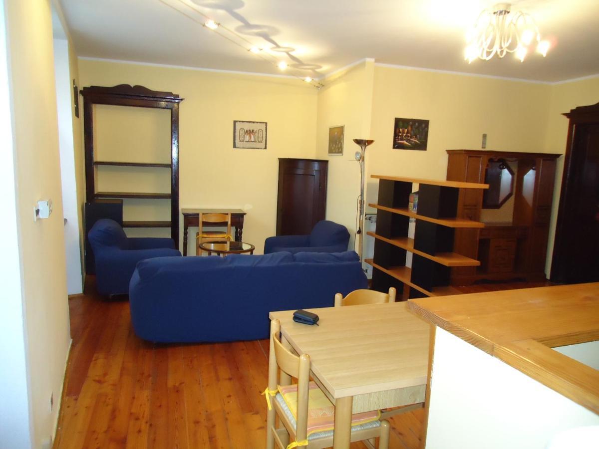 Appartement Torres Rojas à Ivrée Extérieur photo