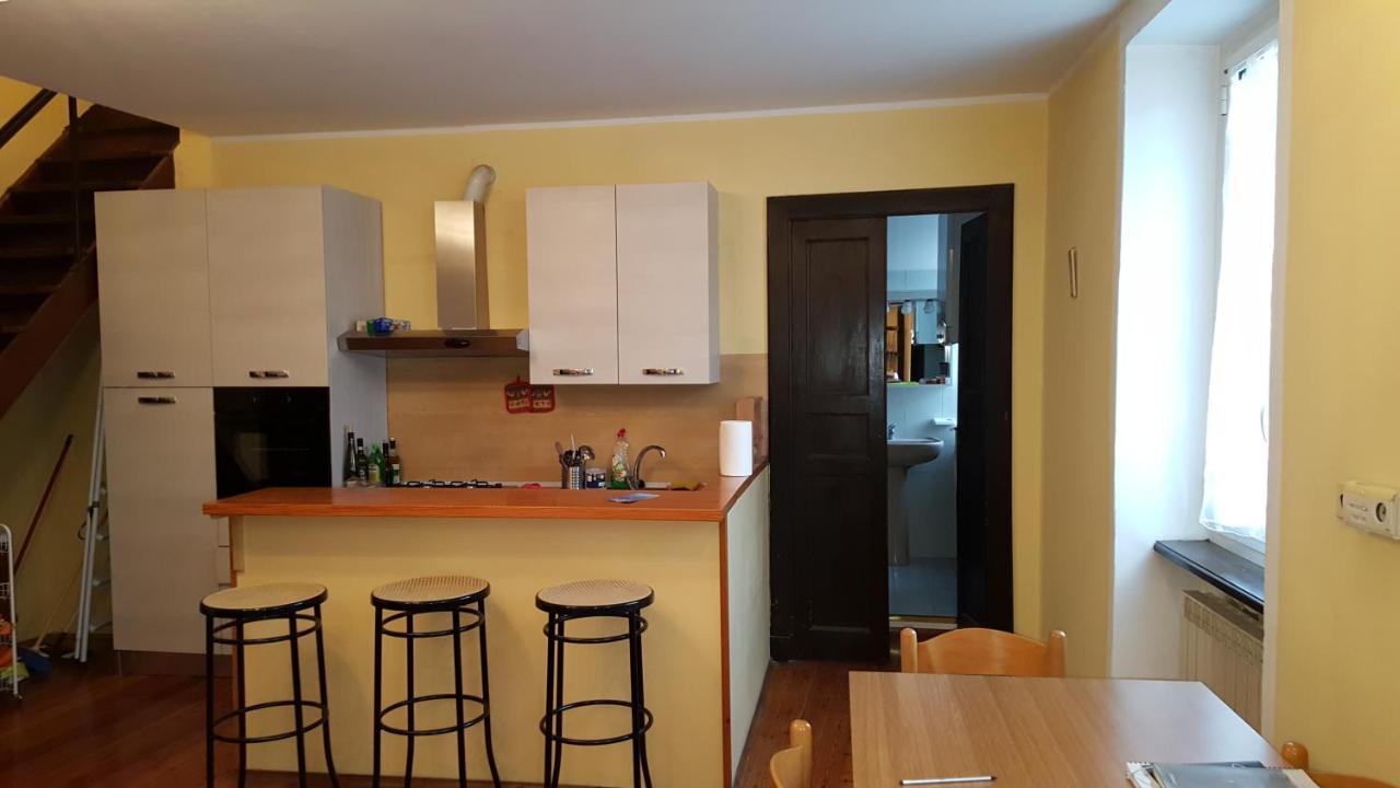 Appartement Torres Rojas à Ivrée Extérieur photo