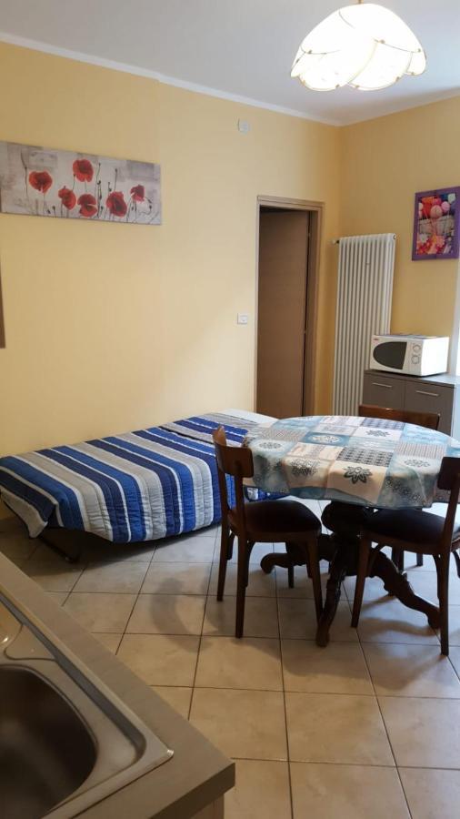 Appartement Torres Rojas à Ivrée Extérieur photo
