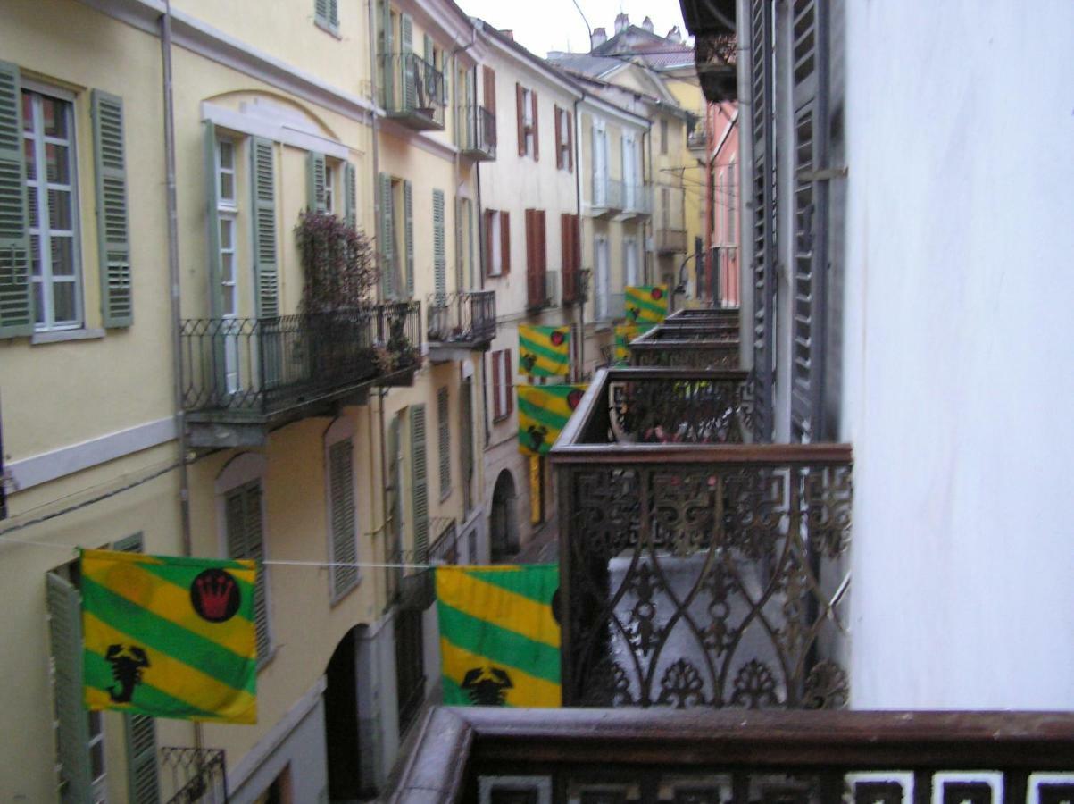 Appartement Torres Rojas à Ivrée Extérieur photo